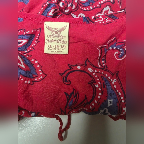 Faded Glory XL (16-18) Womens Red Paisley Tank Top V Neck - Picture 3 of 10